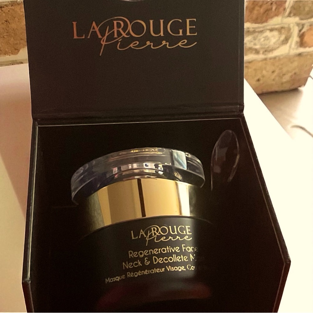 La Rouge Pierre Obsidian Collection Regenerative Face, Neck & Décolleté Mask
